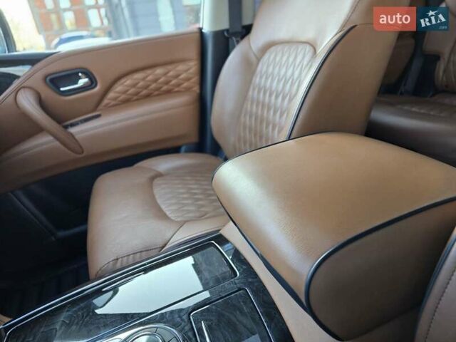 Чорний Інфініті QX80, об'ємом двигуна 5.55 л та пробігом 107 тис. км за 32300 $, фото 30 на Automoto.ua