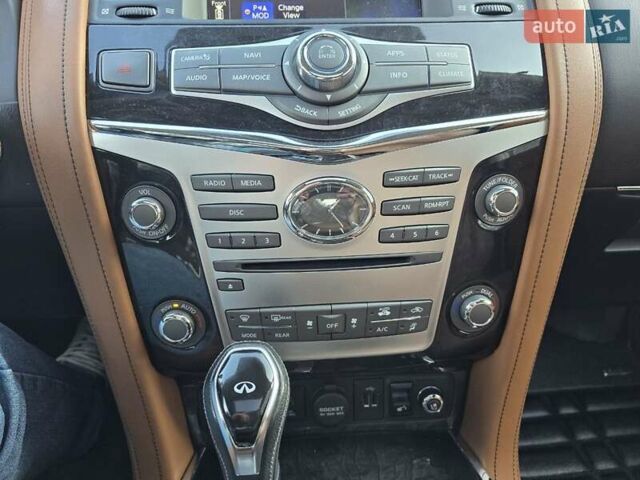 Чорний Інфініті QX80, об'ємом двигуна 5.55 л та пробігом 107 тис. км за 32300 $, фото 27 на Automoto.ua
