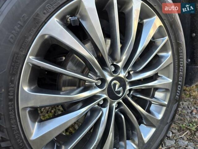 Чорний Інфініті QX80, об'ємом двигуна 5.55 л та пробігом 107 тис. км за 32300 $, фото 31 на Automoto.ua