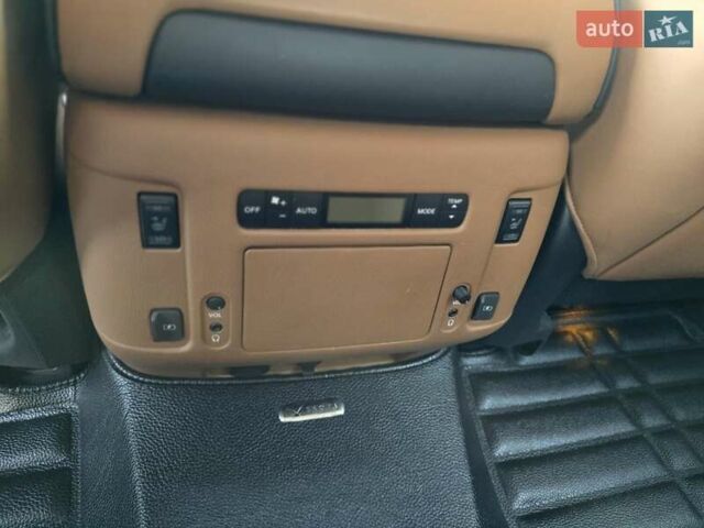 Чорний Інфініті QX80, об'ємом двигуна 5.55 л та пробігом 107 тис. км за 32300 $, фото 23 на Automoto.ua