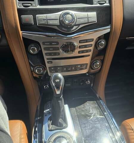 Черный Инфинити QX80, объемом двигателя 5.55 л и пробегом 107 тыс. км за 31500 $, фото 10 на Automoto.ua