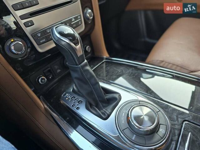 Чорний Інфініті QX80, об'ємом двигуна 5.55 л та пробігом 107 тис. км за 32300 $, фото 22 на Automoto.ua