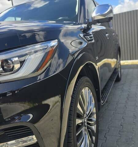 Черный Инфинити QX80, объемом двигателя 5.55 л и пробегом 107 тыс. км за 31500 $, фото 4 на Automoto.ua