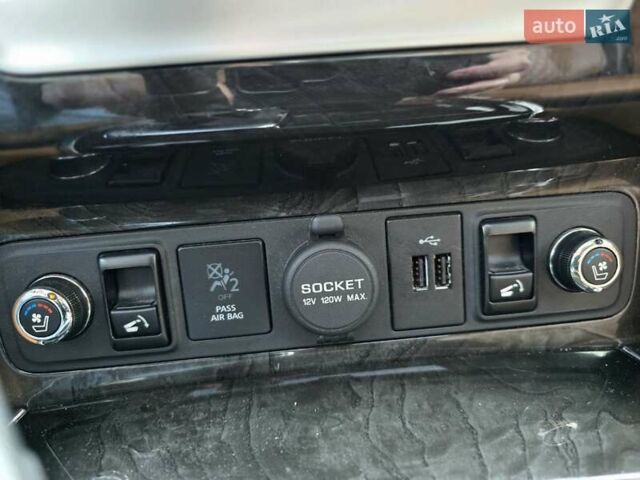 Чорний Інфініті QX80, об'ємом двигуна 5.55 л та пробігом 107 тис. км за 32300 $, фото 28 на Automoto.ua