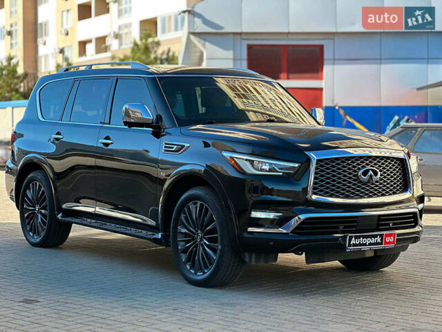 Черный Инфинити QX80, объемом двигателя 5.6 л и пробегом 95 тыс. км за 34490 $, фото 2 на Automoto.ua