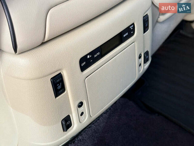 Черный Инфинити QX80, объемом двигателя 5.6 л и пробегом 95 тыс. км за 34490 $, фото 25 на Automoto.ua