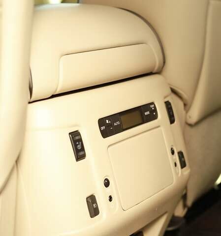 Черный Инфинити QX80, объемом двигателя 5.55 л и пробегом 95 тыс. км за 35000 $, фото 15 на Automoto.ua