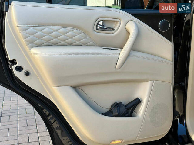 Черный Инфинити QX80, объемом двигателя 5.6 л и пробегом 95 тыс. км за 34490 $, фото 22 на Automoto.ua