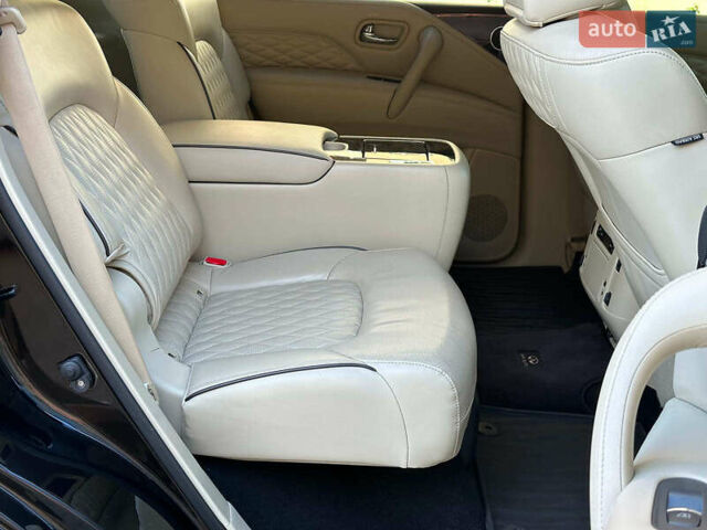 Черный Инфинити QX80, объемом двигателя 5.6 л и пробегом 95 тыс. км за 34490 $, фото 27 на Automoto.ua