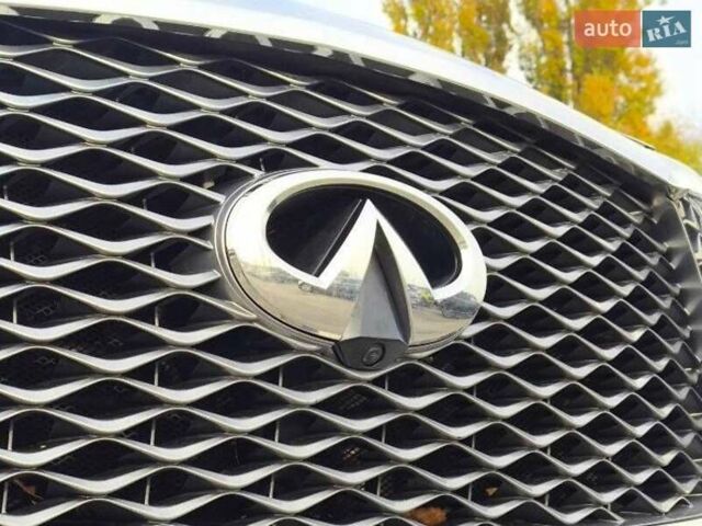 Черный Инфинити QX80, объемом двигателя 5.55 л и пробегом 62 тыс. км за 36800 $, фото 8 на Automoto.ua