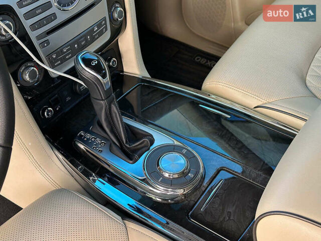 Черный Инфинити QX80, объемом двигателя 5.6 л и пробегом 95 тыс. км за 34490 $, фото 20 на Automoto.ua