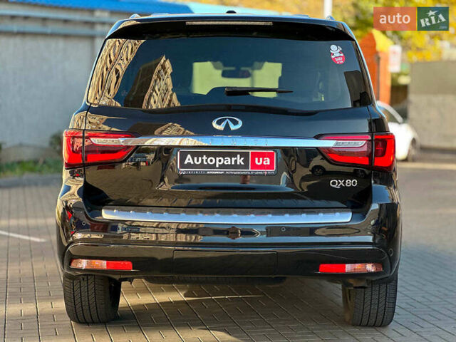 Черный Инфинити QX80, объемом двигателя 5.6 л и пробегом 95 тыс. км за 34490 $, фото 4 на Automoto.ua