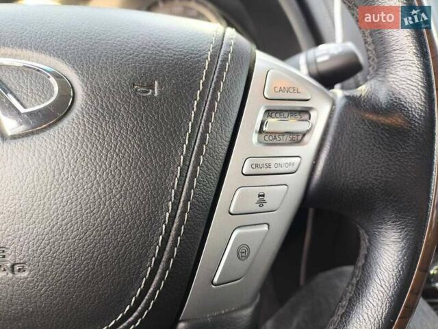 Черный Инфинити QX80, объемом двигателя 5.55 л и пробегом 62 тыс. км за 36800 $, фото 28 на Automoto.ua