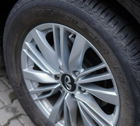 Черный Инфинити QX80, объемом двигателя 5.55 л и пробегом 15 тыс. км за 45000 $, фото 65 на Automoto.ua