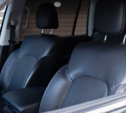 Черный Инфинити QX80, объемом двигателя 5.55 л и пробегом 15 тыс. км за 45000 $, фото 21 на Automoto.ua