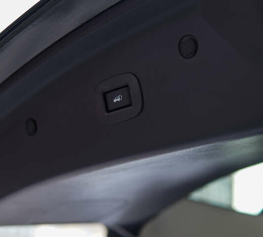 Черный Инфинити QX80, объемом двигателя 5.55 л и пробегом 15 тыс. км за 45000 $, фото 47 на Automoto.ua