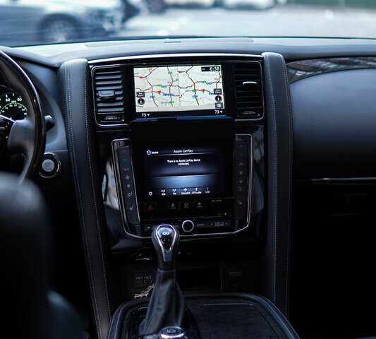 Черный Инфинити QX80, объемом двигателя 5.55 л и пробегом 15 тыс. км за 45000 $, фото 38 на Automoto.ua