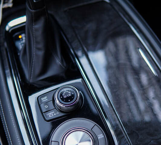 Черный Инфинити QX80, объемом двигателя 5.55 л и пробегом 15 тыс. км за 45000 $, фото 57 на Automoto.ua