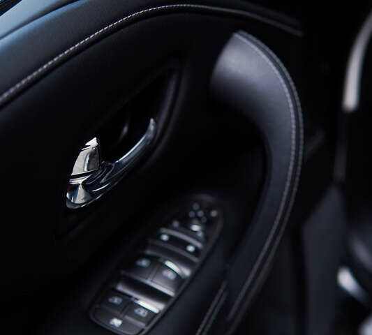 Черный Инфинити QX80, объемом двигателя 5.55 л и пробегом 15 тыс. км за 45000 $, фото 9 на Automoto.ua