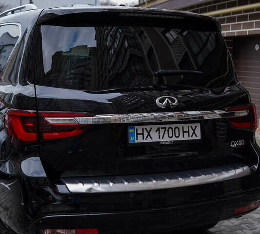 Черный Инфинити QX80, объемом двигателя 5.55 л и пробегом 15 тыс. км за 45000 $, фото 68 на Automoto.ua