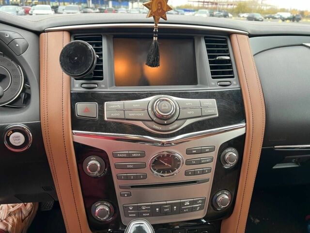 Чорний Інфініті QX80, об'ємом двигуна 5.6 л та пробігом 95 тис. км за 43000 $, фото 4 на Automoto.ua