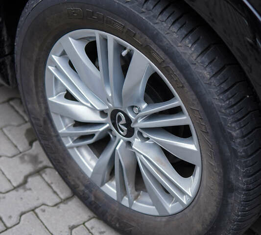 Черный Инфинити QX80, объемом двигателя 5.55 л и пробегом 15 тыс. км за 45000 $, фото 67 на Automoto.ua