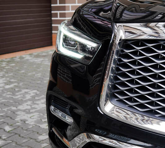 Черный Инфинити QX80, объемом двигателя 5.55 л и пробегом 15 тыс. км за 45000 $, фото 4 на Automoto.ua