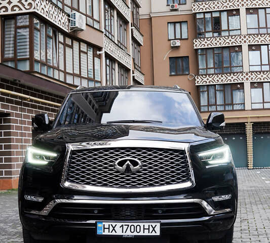 Черный Инфинити QX80, объемом двигателя 5.55 л и пробегом 15 тыс. км за 45000 $, фото 2 на Automoto.ua