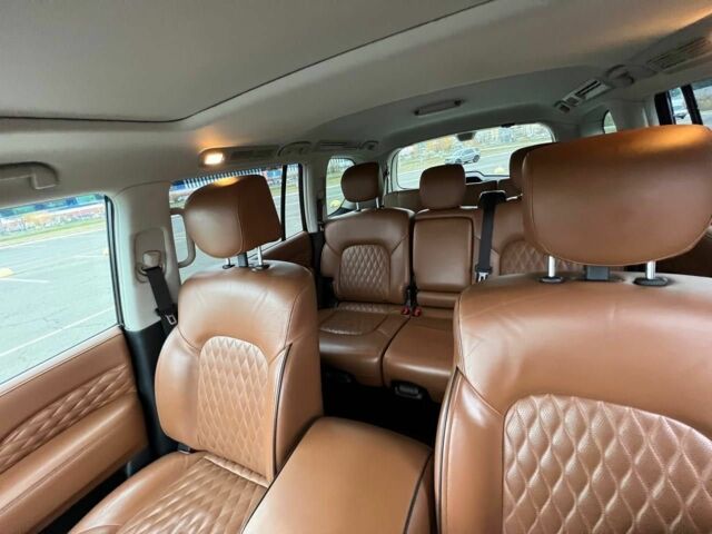 Чорний Інфініті QX80, об'ємом двигуна 5.6 л та пробігом 95 тис. км за 43000 $, фото 6 на Automoto.ua