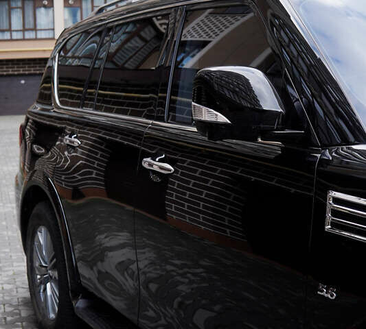 Черный Инфинити QX80, объемом двигателя 5.55 л и пробегом 15 тыс. км за 45000 $, фото 18 на Automoto.ua