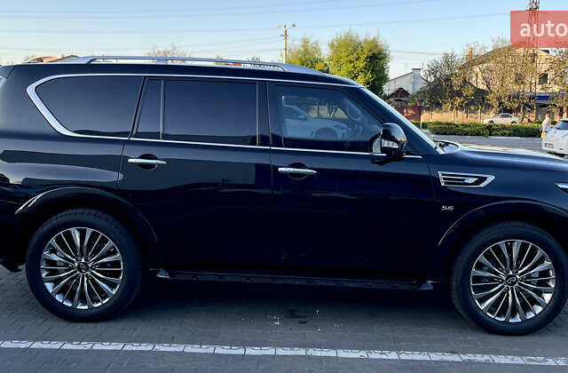 Черный Инфинити QX80, объемом двигателя 5.55 л и пробегом 80 тыс. км за 46500 $, фото 5 на Automoto.ua