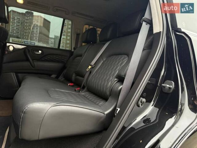 Чорний Інфініті QX80, об'ємом двигуна 5.55 л та пробігом 24 тис. км за 61990 $, фото 9 на Automoto.ua