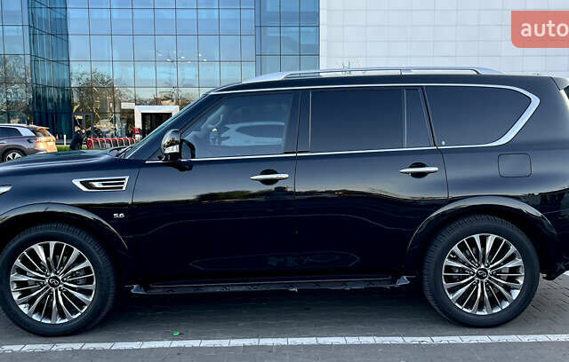 Черный Инфинити QX80, объемом двигателя 5.55 л и пробегом 80 тыс. км за 46500 $, фото 6 на Automoto.ua