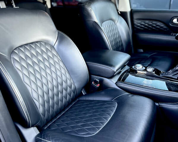 Черный Инфинити QX80, объемом двигателя 5.55 л и пробегом 80 тыс. км за 46500 $, фото 18 на Automoto.ua