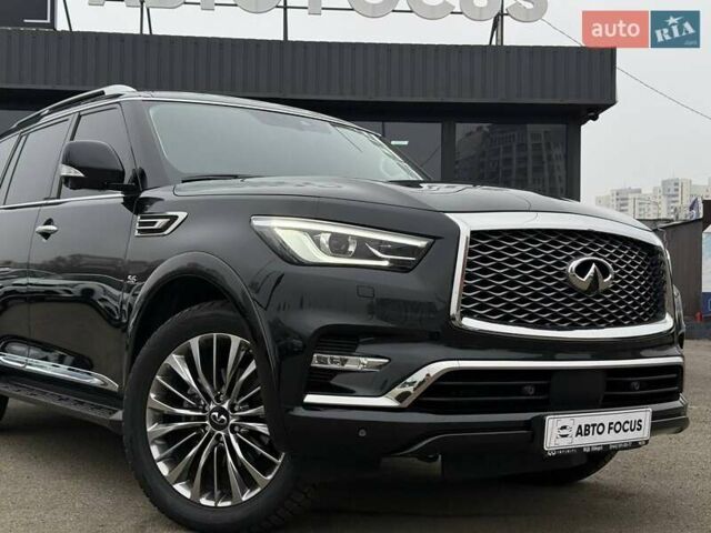 Чорний Інфініті QX80, об'ємом двигуна 5.55 л та пробігом 24 тис. км за 61990 $, фото 1 на Automoto.ua