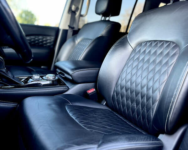 Черный Инфинити QX80, объемом двигателя 5.55 л и пробегом 80 тыс. км за 46500 $, фото 21 на Automoto.ua