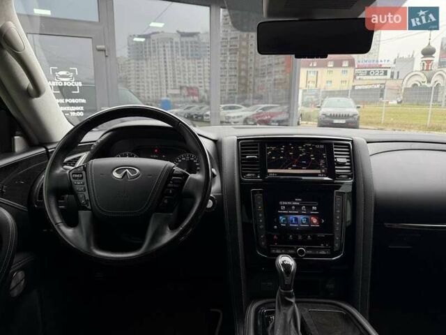 Чорний Інфініті QX80, об'ємом двигуна 5.55 л та пробігом 24 тис. км за 61990 $, фото 15 на Automoto.ua