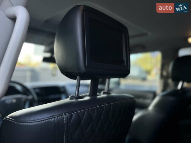 Черный Инфинити QX80, объемом двигателя 5.55 л и пробегом 80 тыс. км за 46500 $, фото 22 на Automoto.ua