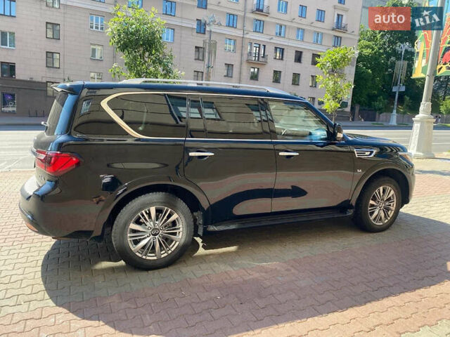 Черный Инфинити QX80, объемом двигателя 5.6 л и пробегом 55 тыс. км за 50000 $, фото 1 на Automoto.ua