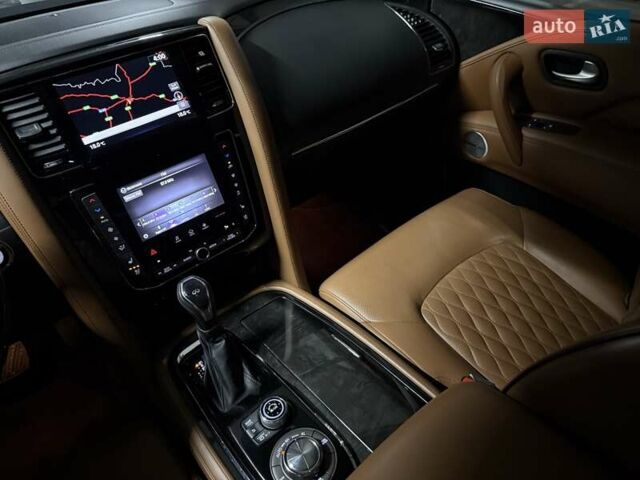 Черный Инфинити QX80, объемом двигателя 5.55 л и пробегом 95 тыс. км за 47500 $, фото 35 на Automoto.ua
