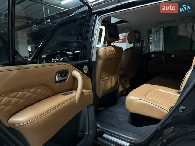 Черный Инфинити QX80, объемом двигателя 5.55 л и пробегом 95 тыс. км за 47500 $, фото 44 на Automoto.ua