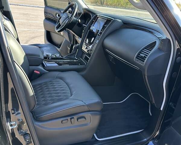 Черный Инфинити QX80, объемом двигателя 5.55 л и пробегом 29 тыс. км за 59900 $, фото 19 на Automoto.ua