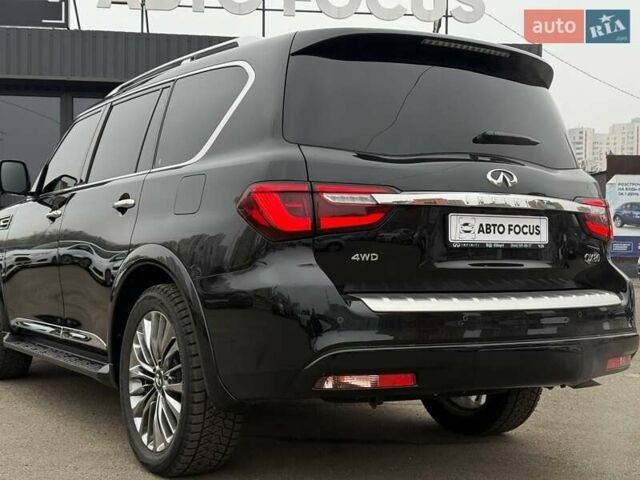 Чорний Інфініті QX80, об'ємом двигуна 5.55 л та пробігом 24 тис. км за 61990 $, фото 5 на Automoto.ua
