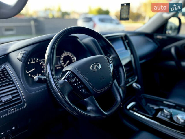 Черный Инфинити QX80, объемом двигателя 5.55 л и пробегом 80 тыс. км за 46500 $, фото 25 на Automoto.ua