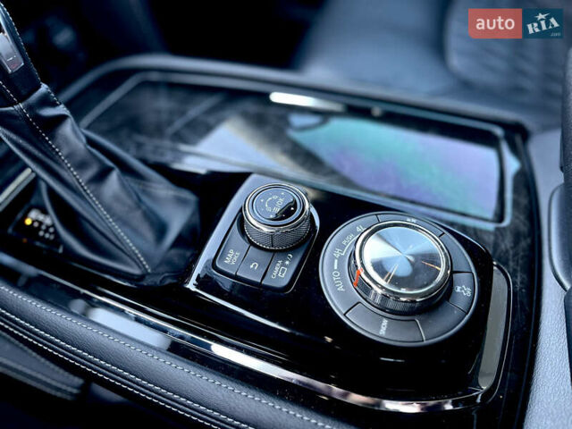 Черный Инфинити QX80, объемом двигателя 5.55 л и пробегом 80 тыс. км за 46500 $, фото 28 на Automoto.ua