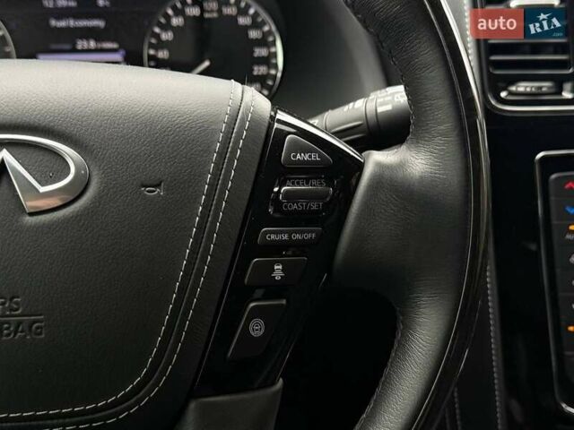 Чорний Інфініті QX80, об'ємом двигуна 5.55 л та пробігом 24 тис. км за 61990 $, фото 31 на Automoto.ua