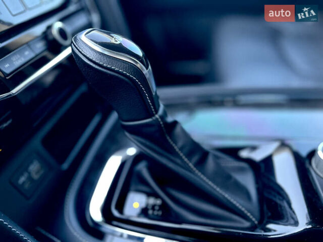 Черный Инфинити QX80, объемом двигателя 5.55 л и пробегом 80 тыс. км за 46500 $, фото 27 на Automoto.ua