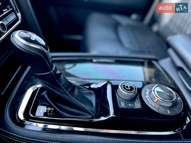 Черный Инфинити QX80, объемом двигателя 5.55 л и пробегом 80 тыс. км за 46500 $, фото 33 на Automoto.ua