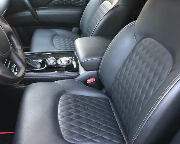 Чорний Інфініті QX80, об'ємом двигуна 5.6 л та пробігом 11 тис. км за 55000 $, фото 1 на Automoto.ua