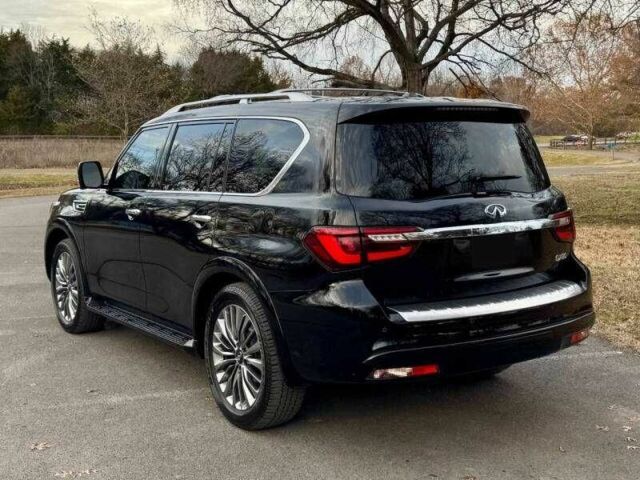 Черный Инфинити QX80, объемом двигателя 5.6 л и пробегом 31 тыс. км за 13400 $, фото 2 на Automoto.ua